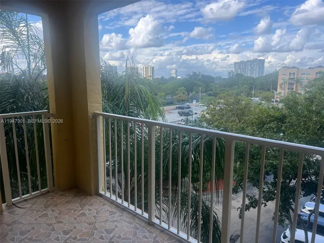 $2,750 | 19555 East Country Club Drive, Unit 8505, Aventura, FL 33180