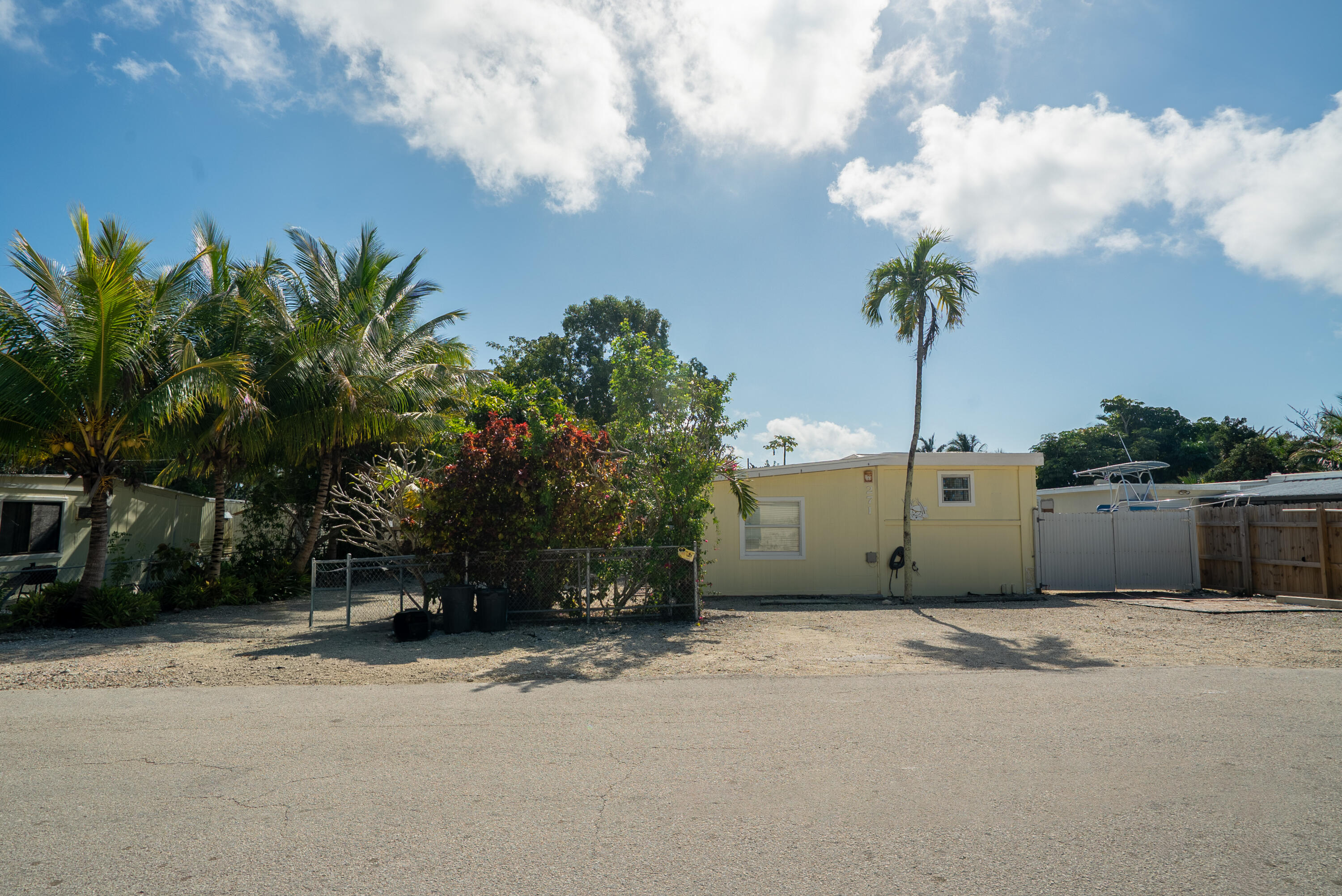 271 Ryan Avenue Key Largo, FL 33037 - Photo 13 of 22 Lots of parking
