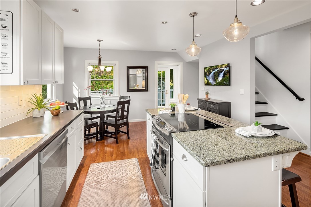 17929 Southeast May Valley Road Renton, WA 98059 - Photo 14 of 38