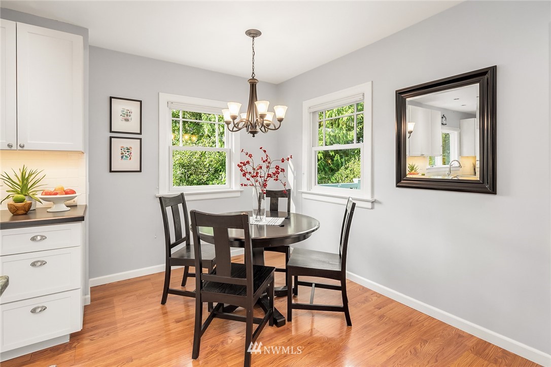 17929 Southeast May Valley Road Renton, WA 98059 - Photo 15 of 38
