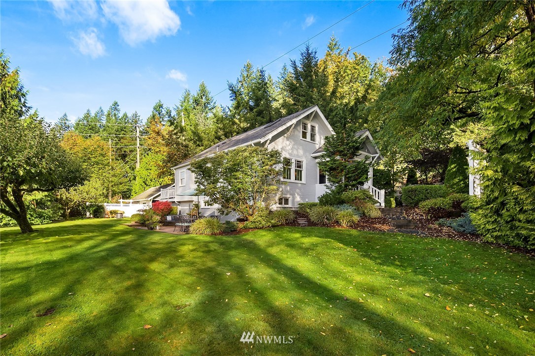 17929 Southeast May Valley Road Renton, WA 98059 - Photo 30 of 38