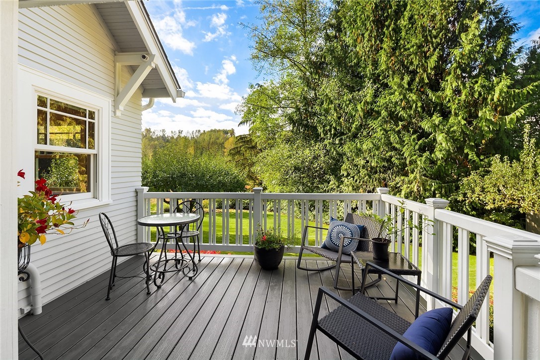 17929 Southeast May Valley Road Renton, WA 98059 - Photo 33 of 38