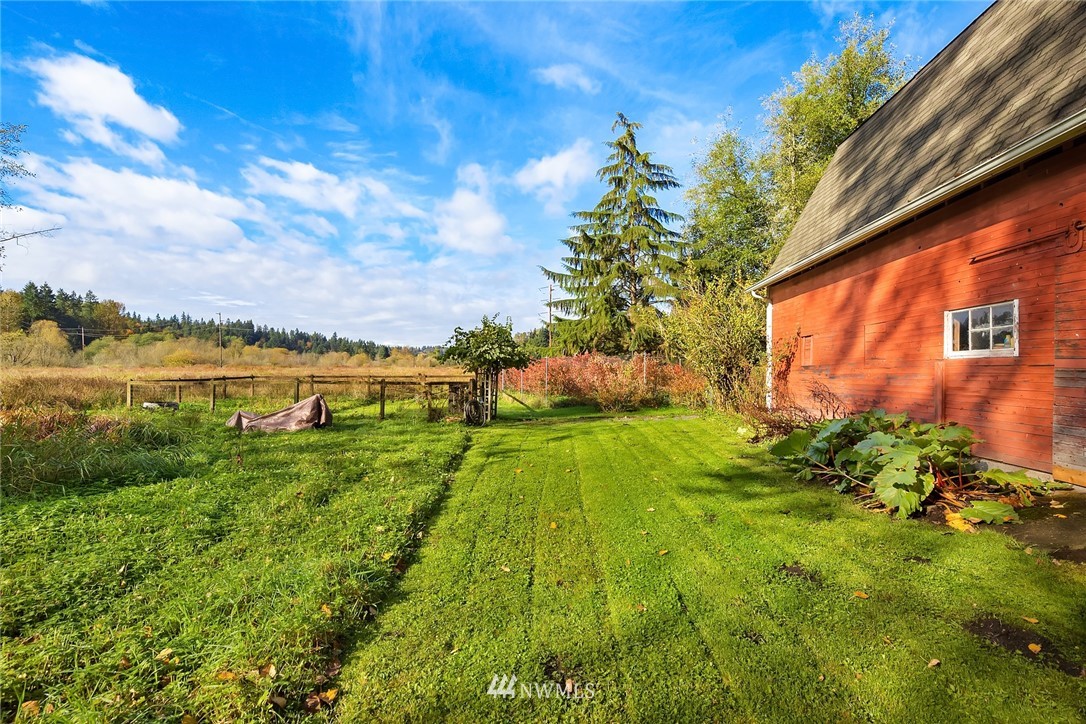 17929 Southeast May Valley Road Renton, WA 98059 - Photo 36 of 38