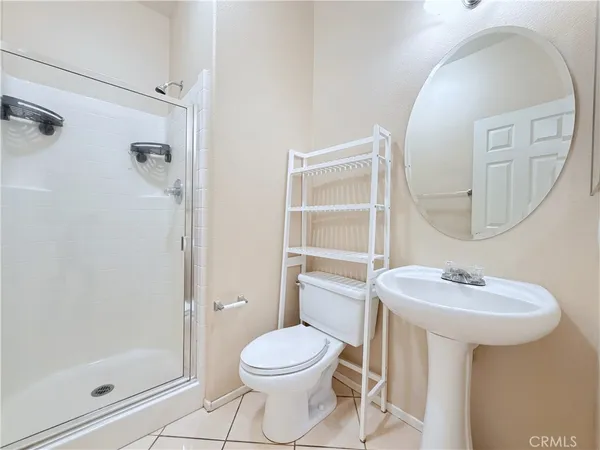 $3,600 | 5793 Oakdale Lane, Fontana, CA 92336