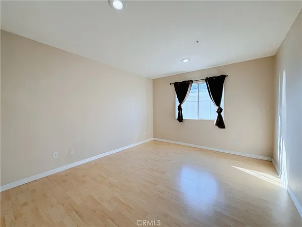 $3,600 | 5793 Oakdale Lane, Fontana, CA 92336