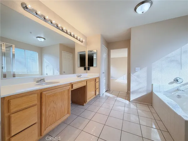 $3,600 | 5793 Oakdale Lane, Fontana, CA 92336