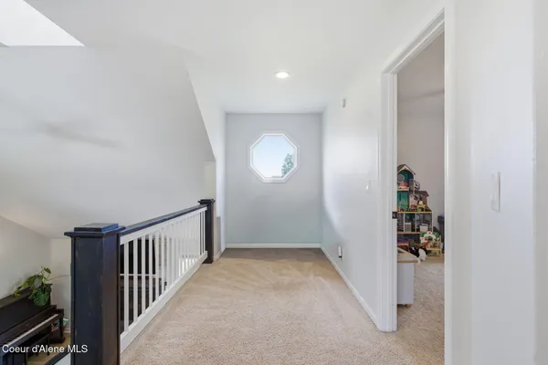 $785,000 | 611 Ponder Point Drive, Sandpoint, ID 83864