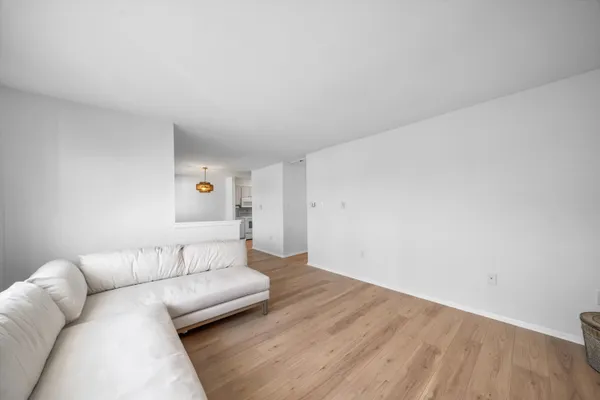 $715,000 | 127 40th Street, Unit 1F, Sea Isle City, NJ 08243