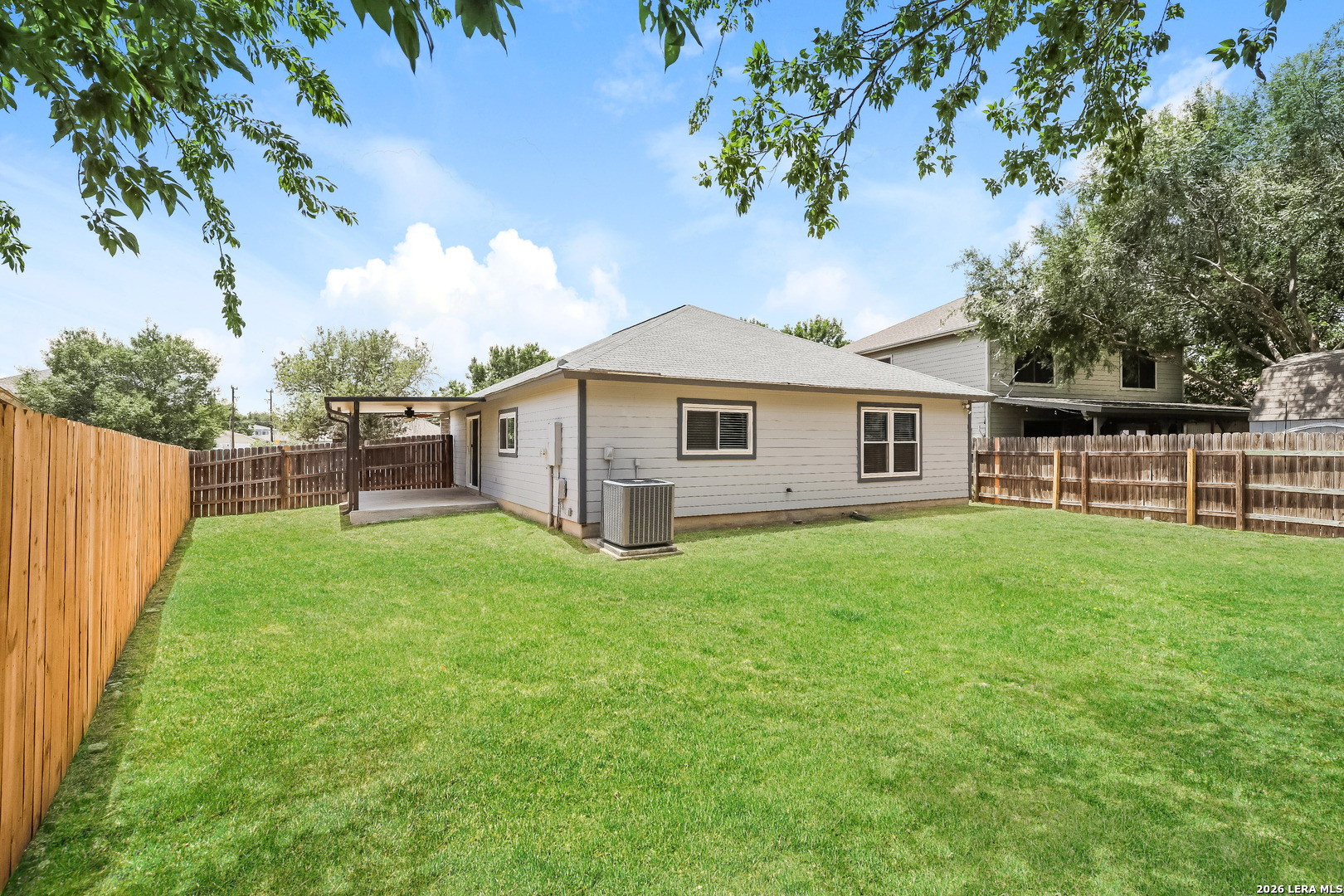 6702 Highland Grass Converse, TX 78109 - Photo 2 of 15