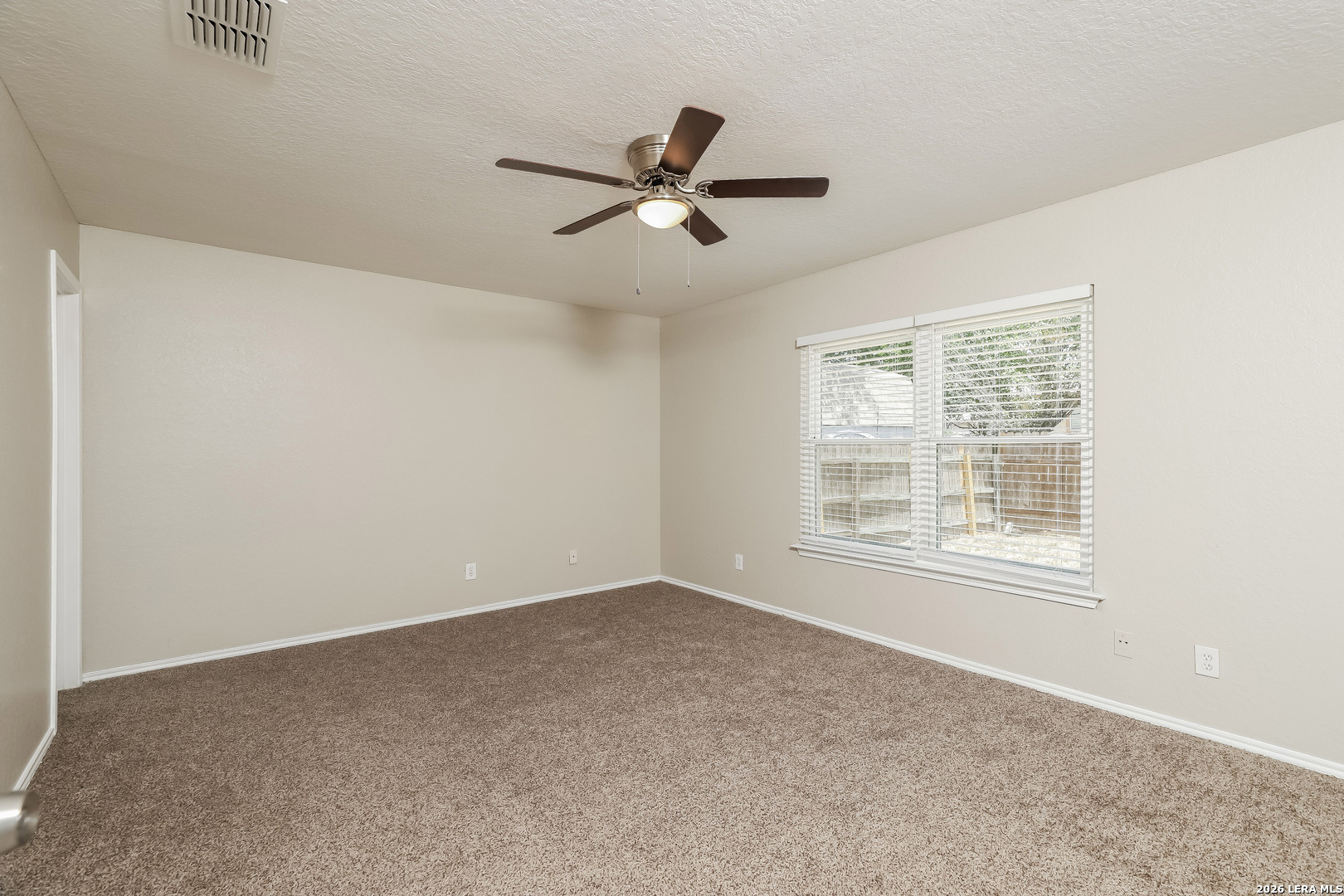 6702 Highland Grass Converse, TX 78109 - Photo 4 of 15