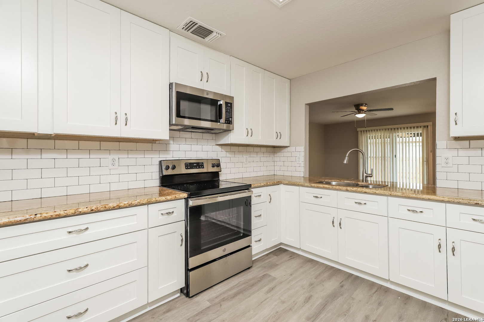6702 Highland Grass Converse, TX 78109 - Photo 10 of 15
