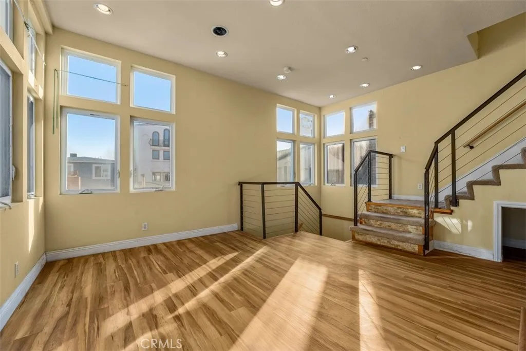 55 Surfside Avenue Surfside, CA 92649 - Photo 25 of 51