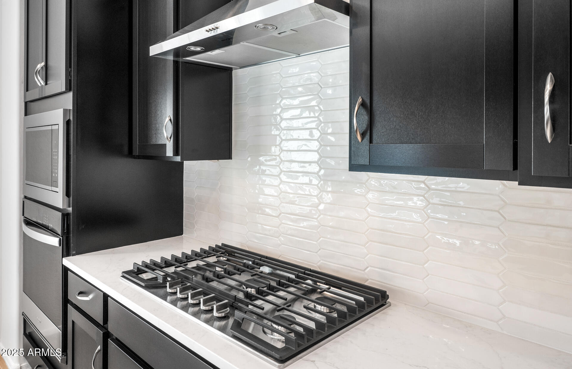 6826 West Ripken Way Florence, AZ 85132 - Photo 23 of 35 a close view of stove