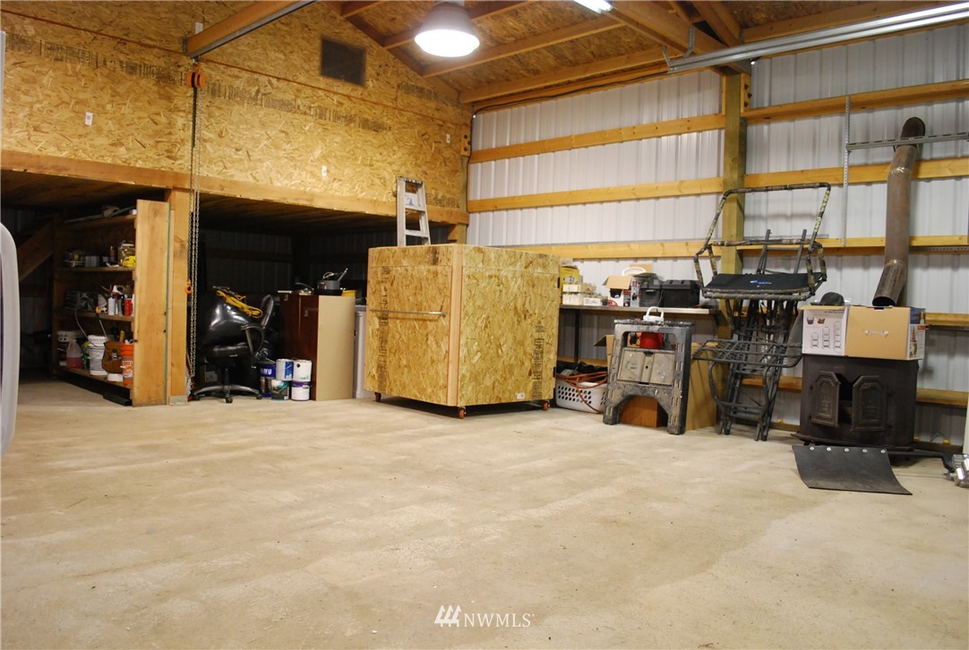 625 Studebaker Road Castle Rock, WA 98611 - Photo 3 of 24 Gallery Image 3