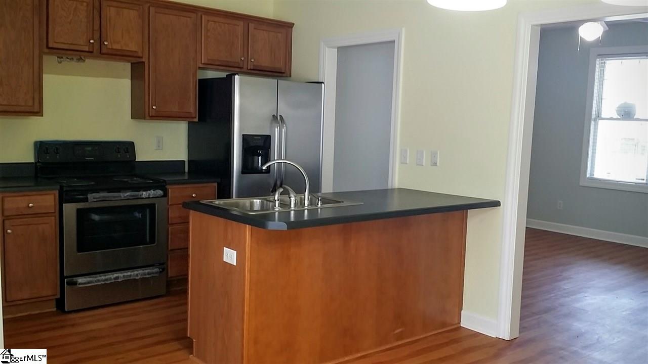 703 Anderson Road Greenville, SC 29601 - Photo 12 of 33 Gallery Image 12