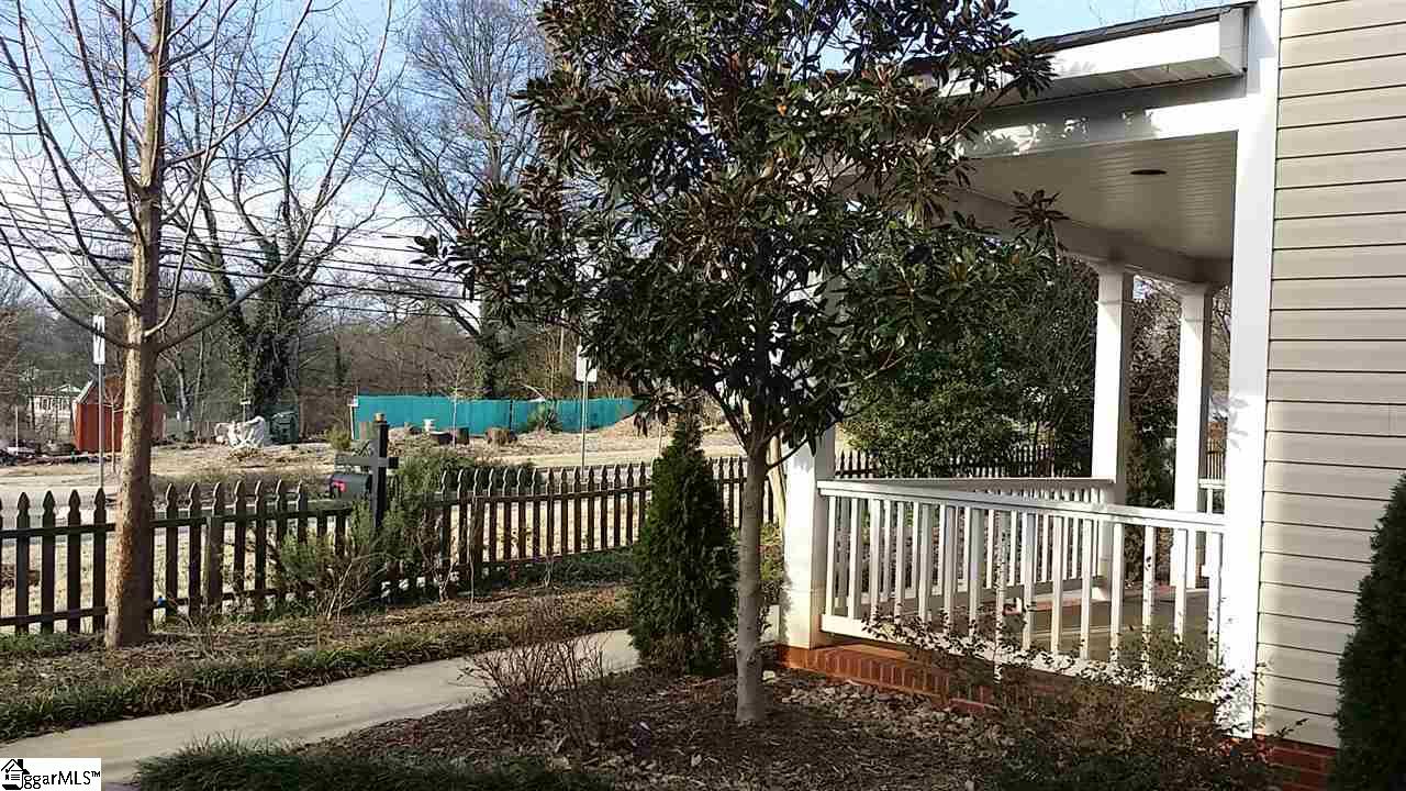 703 Anderson Road Greenville, SC 29601 - Photo 32 of 33 Gallery Image 32