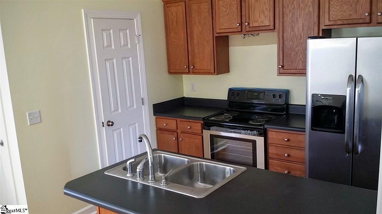 703 Anderson Road Greenville, SC 29601 - Photo 10 of 33 Gallery Image 10
