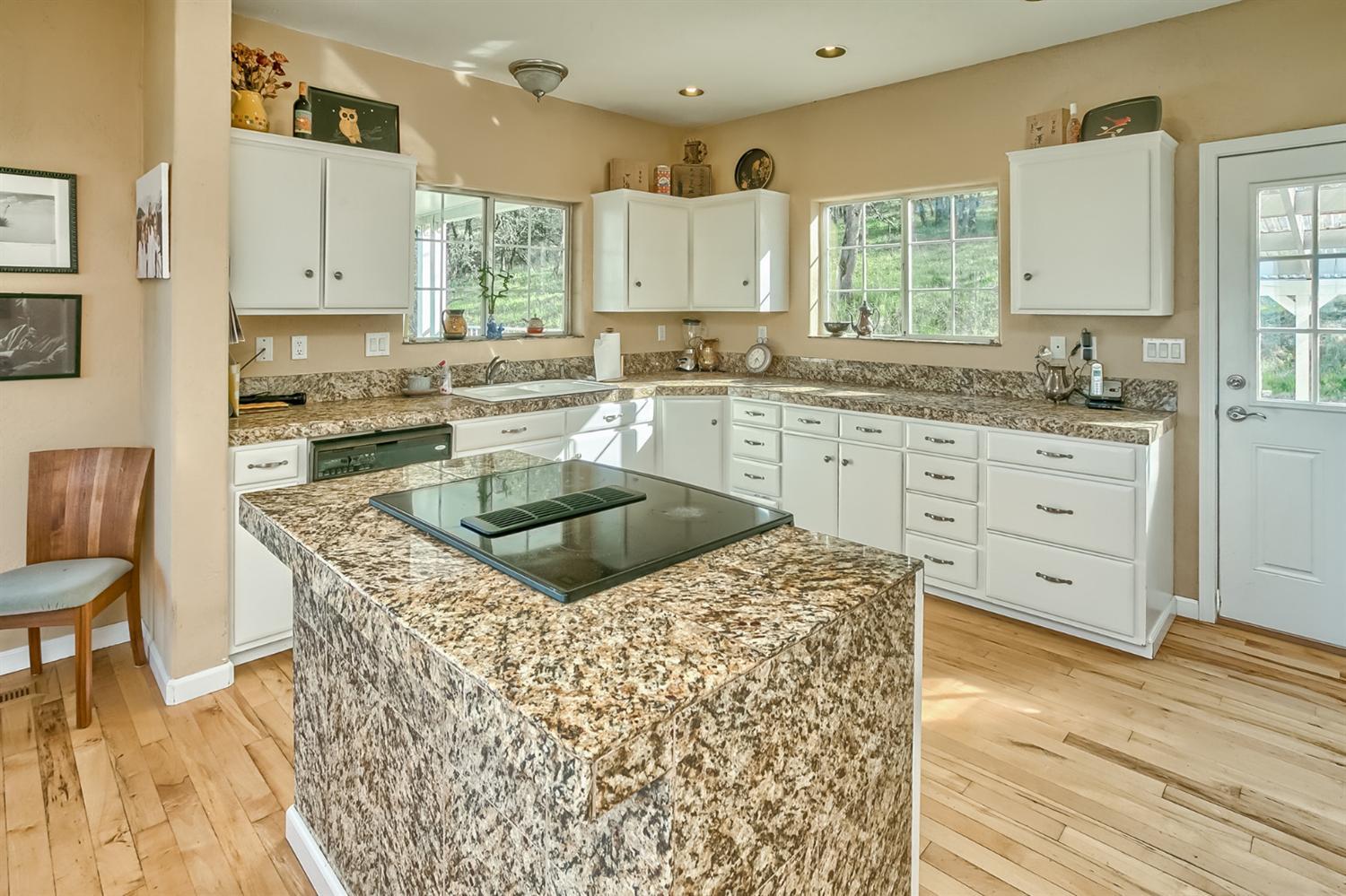 2493 Pioneer Road Talent, OR 97540 - Photo 9 of 35 Additional Photo