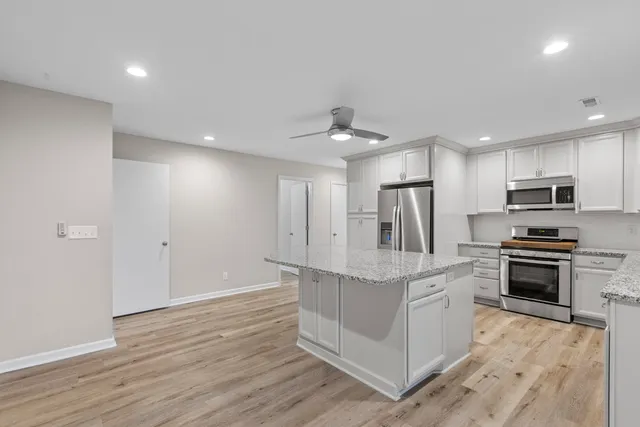 $469,900 | 402 Chippendale Lane, Bonneau, SC 29431