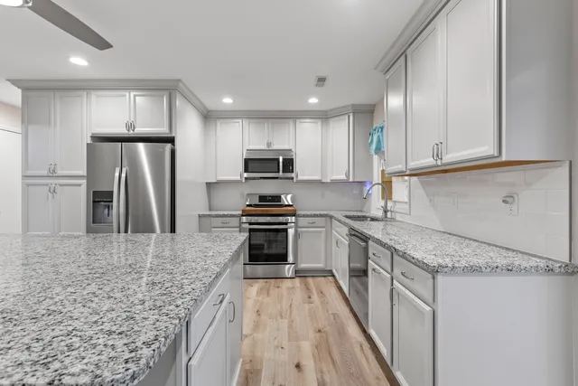 $484,900 | 402 Chippendale Lane, Bonneau, SC 29431