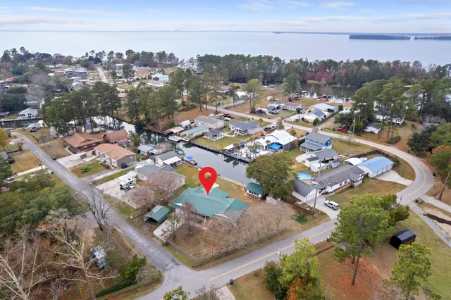 $484,900 | 402 Chippendale Lane, Bonneau, SC 29431