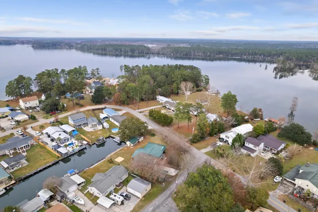 $484,900 | 402 Chippendale Lane, Bonneau, SC 29431