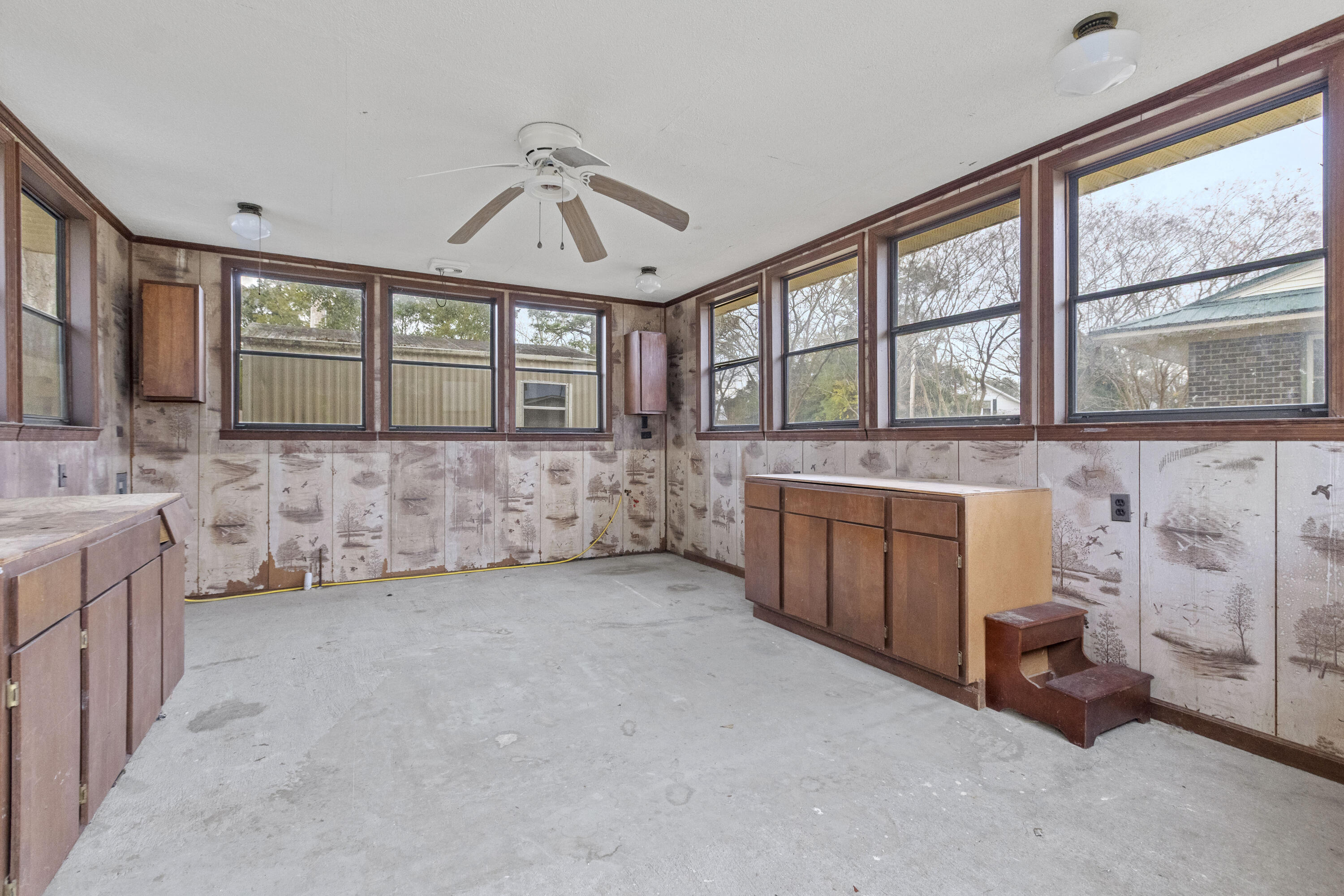 402 Chippendale Lane Bonneau, SC 29431 - Photo 51 of 62 402ChippendaleLn-CasaVerdeMediaLLC45