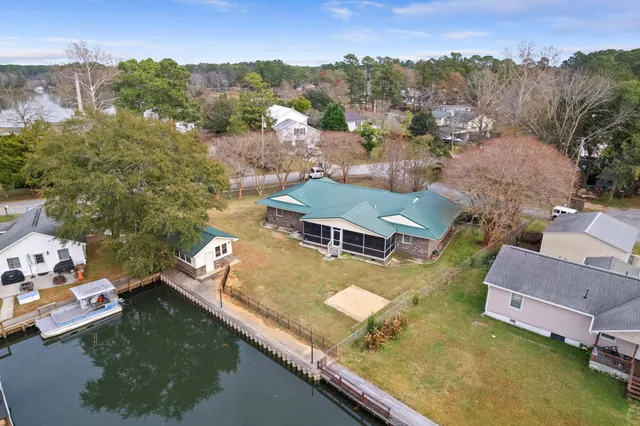 $484,900 | 402 Chippendale Lane, Bonneau, SC 29431
