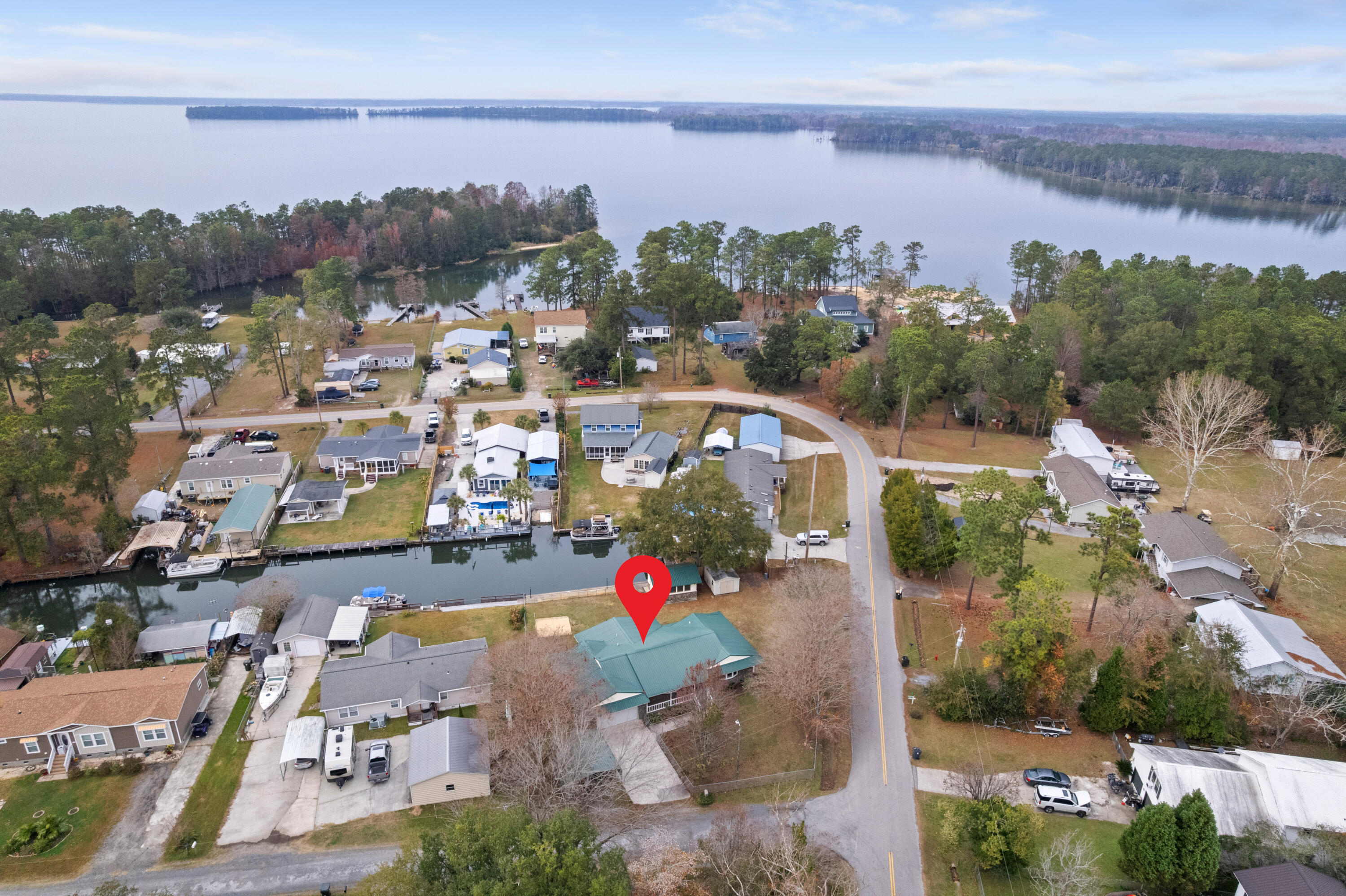 402 Chippendale Lane Bonneau, SC 29431 - Photo 54 of 62 402ChippendaleLn-CasaVerdeMediaLLC46