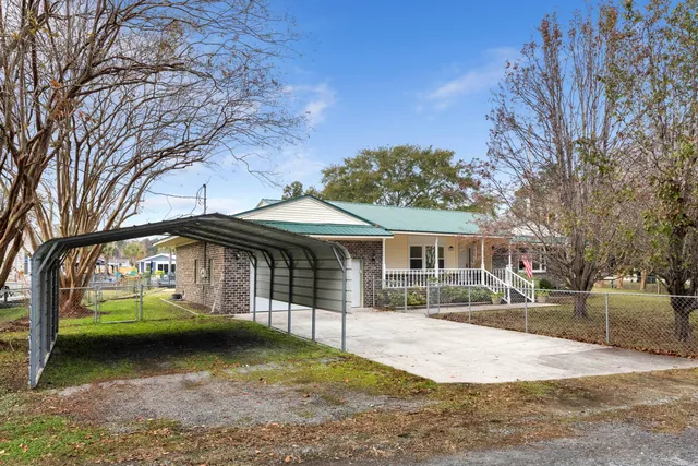 $484,900 | 402 Chippendale Lane, Bonneau, SC 29431