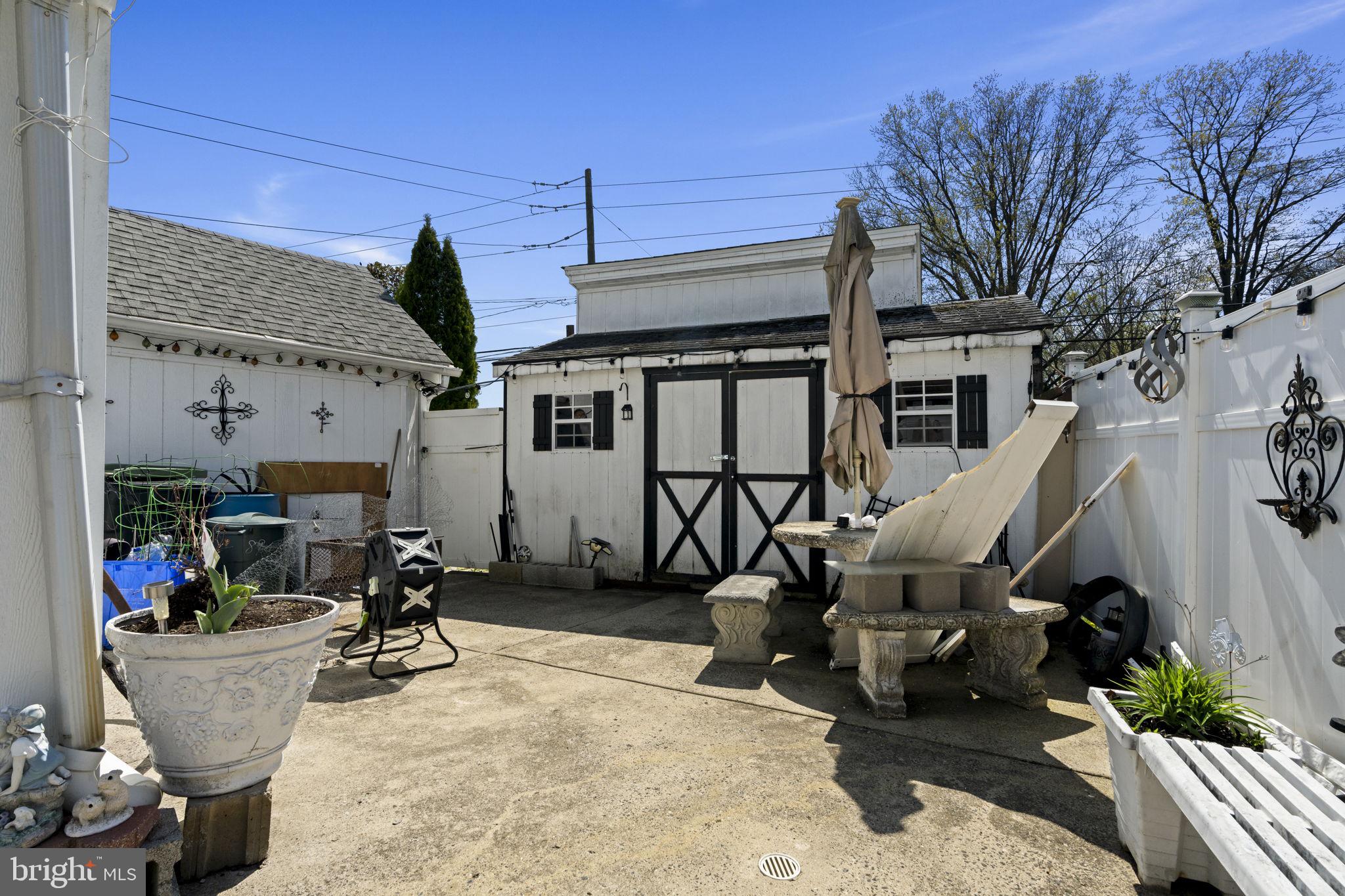 896 Pne Hl Road Philadelphia, PA 19115 - Photo 30 of 37