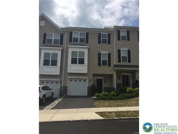 $2,650 | 6092 Valley Forge Drive, Coopersburg, PA 18036