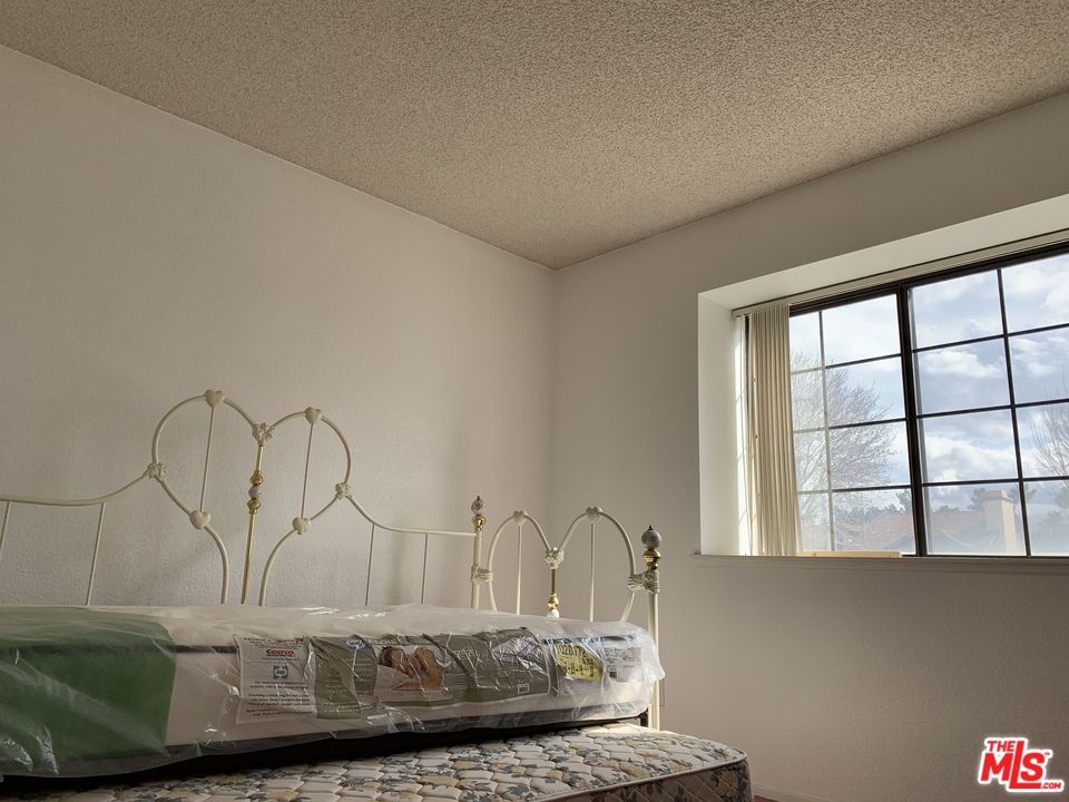 4163 Saddleback Road Palmdale, CA 93552 - Photo 15 of 19 Gallery Image 15