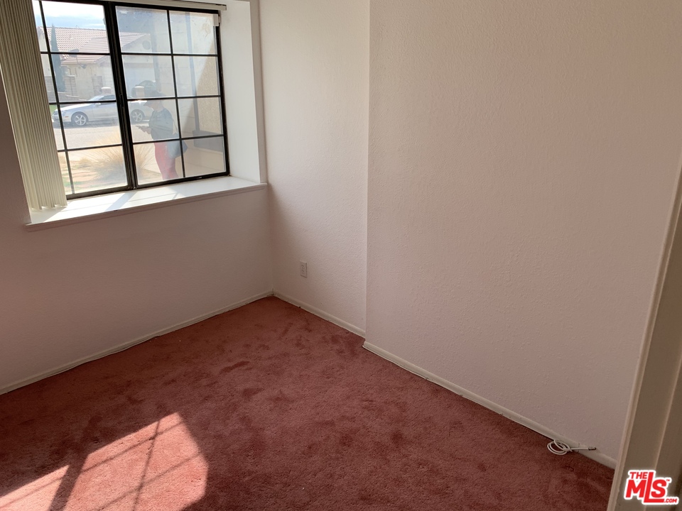4163 Saddleback Road Palmdale, CA 93552 - Photo 17 of 19 Gallery Image 17