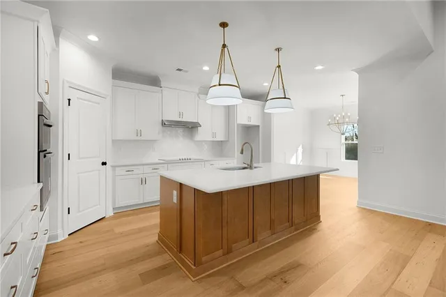 a view of empty room with windows