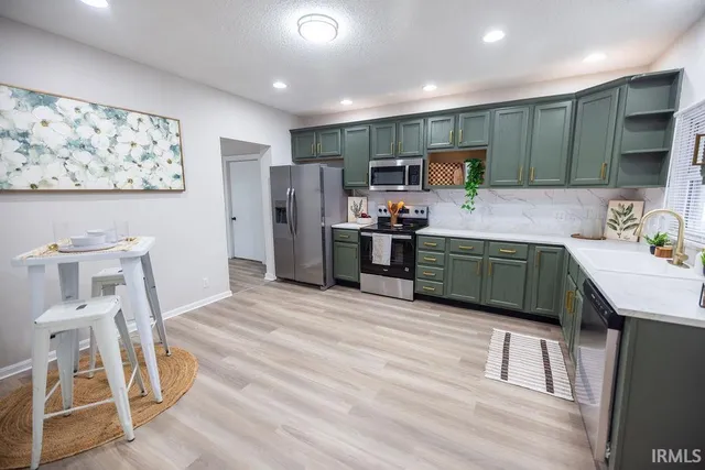 $189,900 | 330 East McKeever Street, Andrews, IN 46702