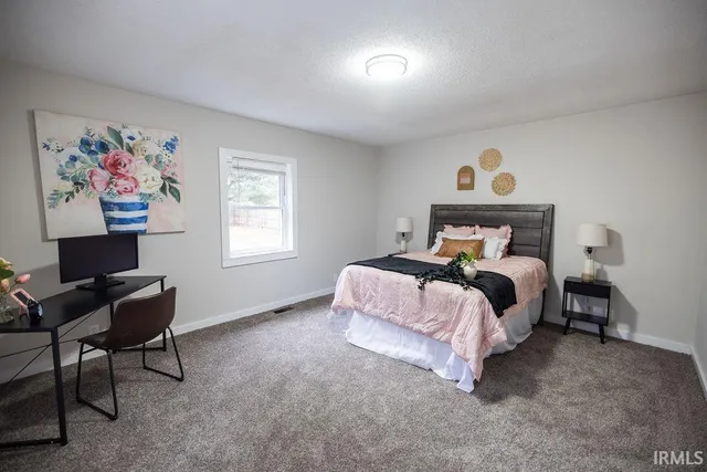 $189,900 | 330 East McKeever Street, Andrews, IN 46702