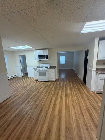 $3,595 | 14 Park Salem Ma, Unit B, Salem, MA 01970