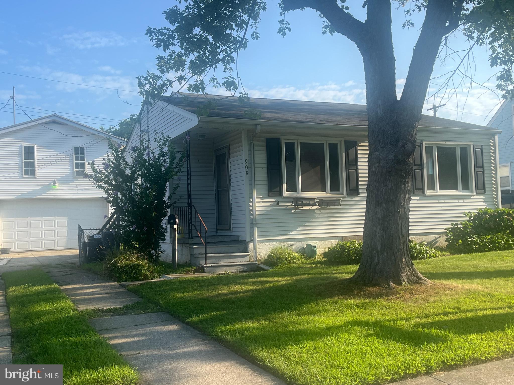 908 Homberg Avenue Baltimore, MD 21221 - Photo 2 of 31 a view of a house with a swimming pool