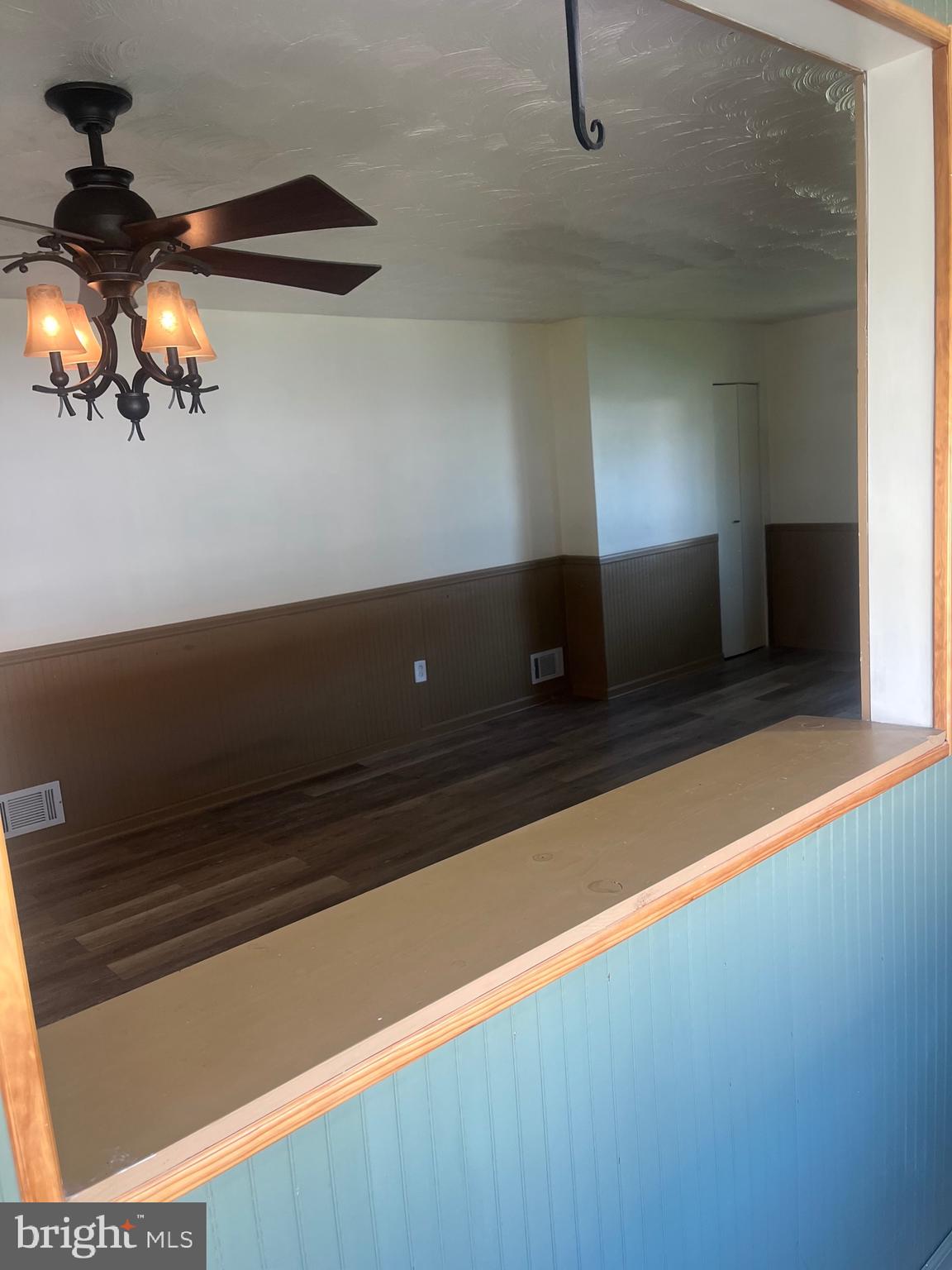 908 Homberg Avenue Baltimore, MD 21221 - Photo 29 of 31 a view of room