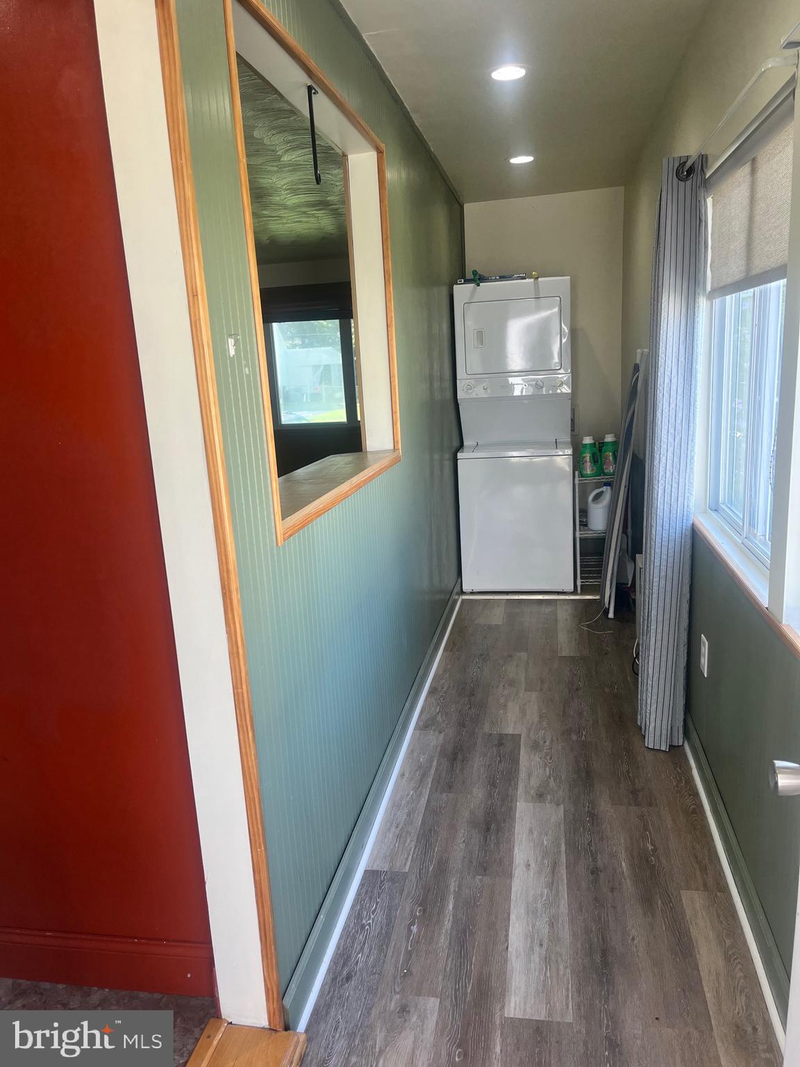 908 Homberg Avenue Baltimore, MD 21221 - Photo 31 of 31 a view of entryway with wooden floor