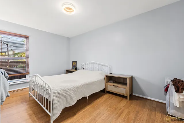 $212,500 | 1977 Kenilworth Circle, Unit D, Hoffman Estates, IL 60169