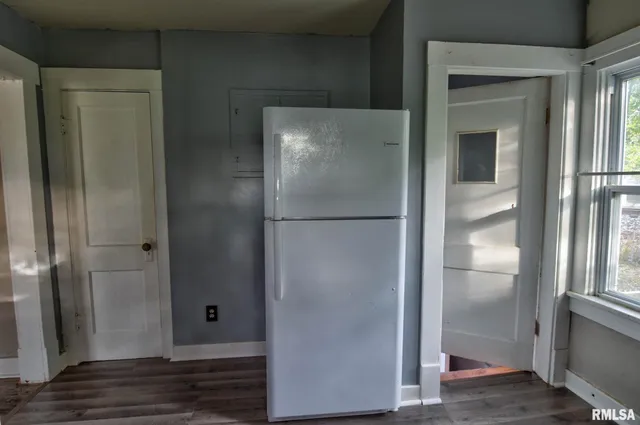 $89,900 | 402 East Adams Street, Taylorville, IL 62568