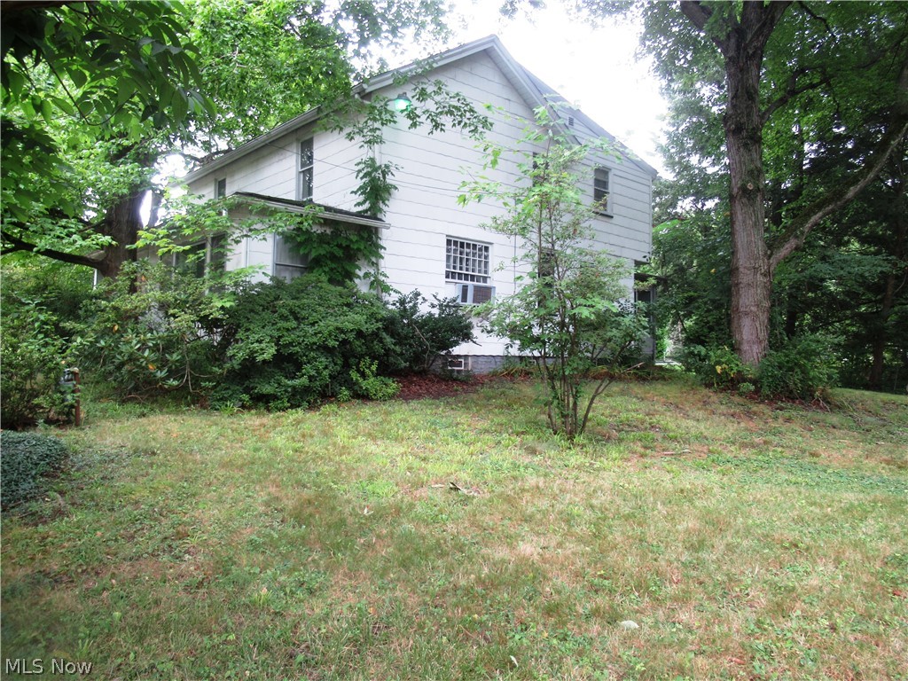 2182 Hubbard Masury Road Hubbard, OH 44425 - Photo 2 of 29 Gallery Image 2