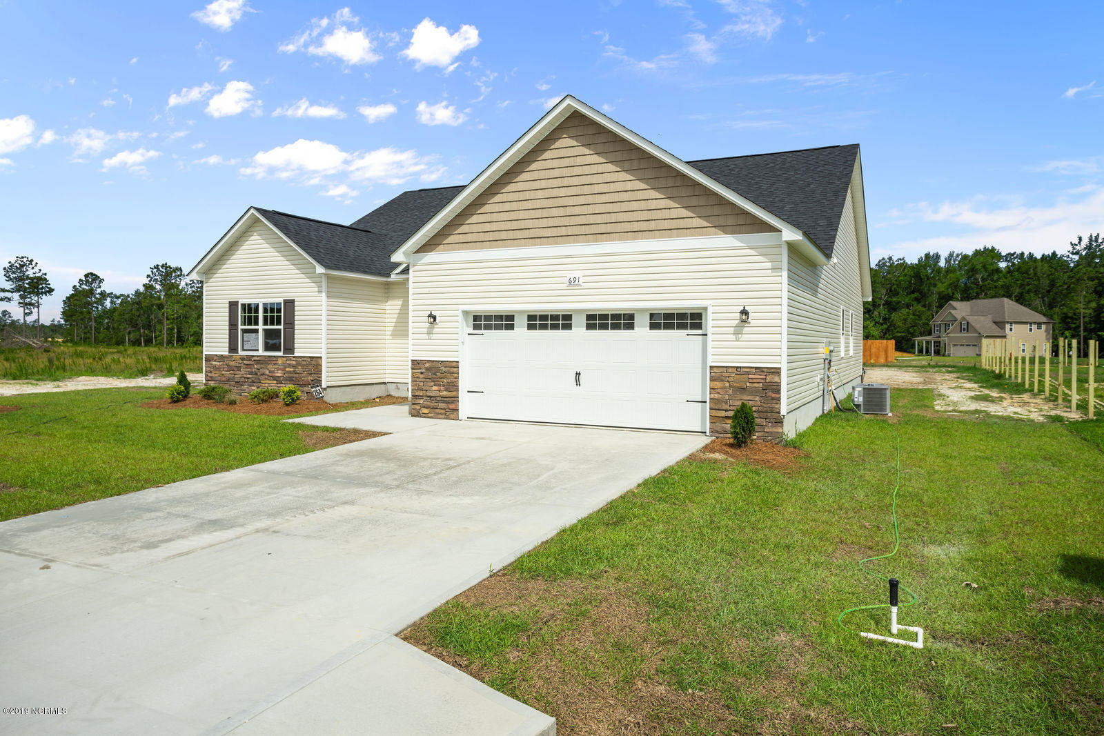 302 Windward Landing Holly Ridge, NC 28445 - Photo 3 of 25 SIMILAR PHOTO