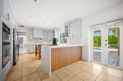 $2,375,000 | 11100 Southwest 73rd Court, Pinecrest, FL 33156