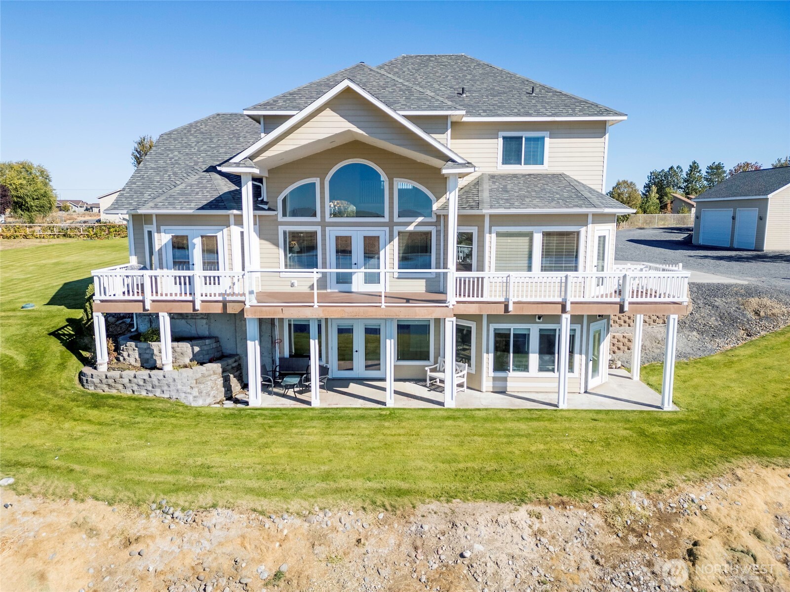 9486 Stonecrest Road Northeast Moses Lake, WA 98837 - Photo 3 of 38 Gallery Image 3