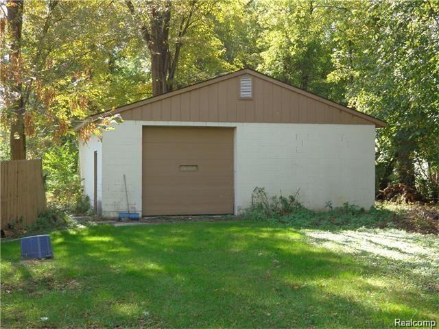 46645 Ford Road Canton, MI 48187 - Photo 5 of 17