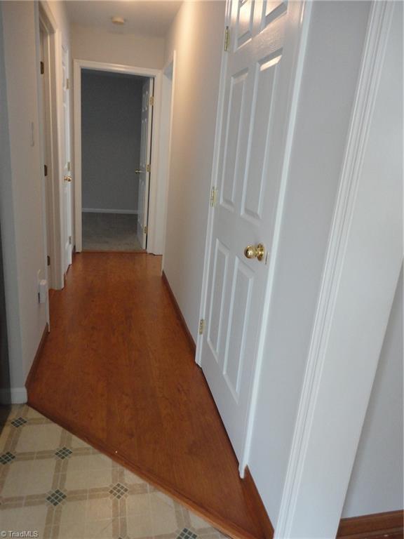 5042 Davis Road Winston-Salem, NC 27105 - Photo 8 of 20 Gallery Image 8