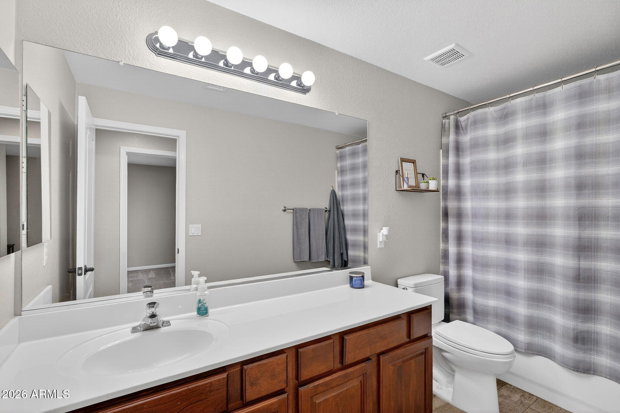 654 East Hampton Court Gilbert, AZ 85295 - Photo 54 of 70 56-web-or-mls-047E Hampton Ct